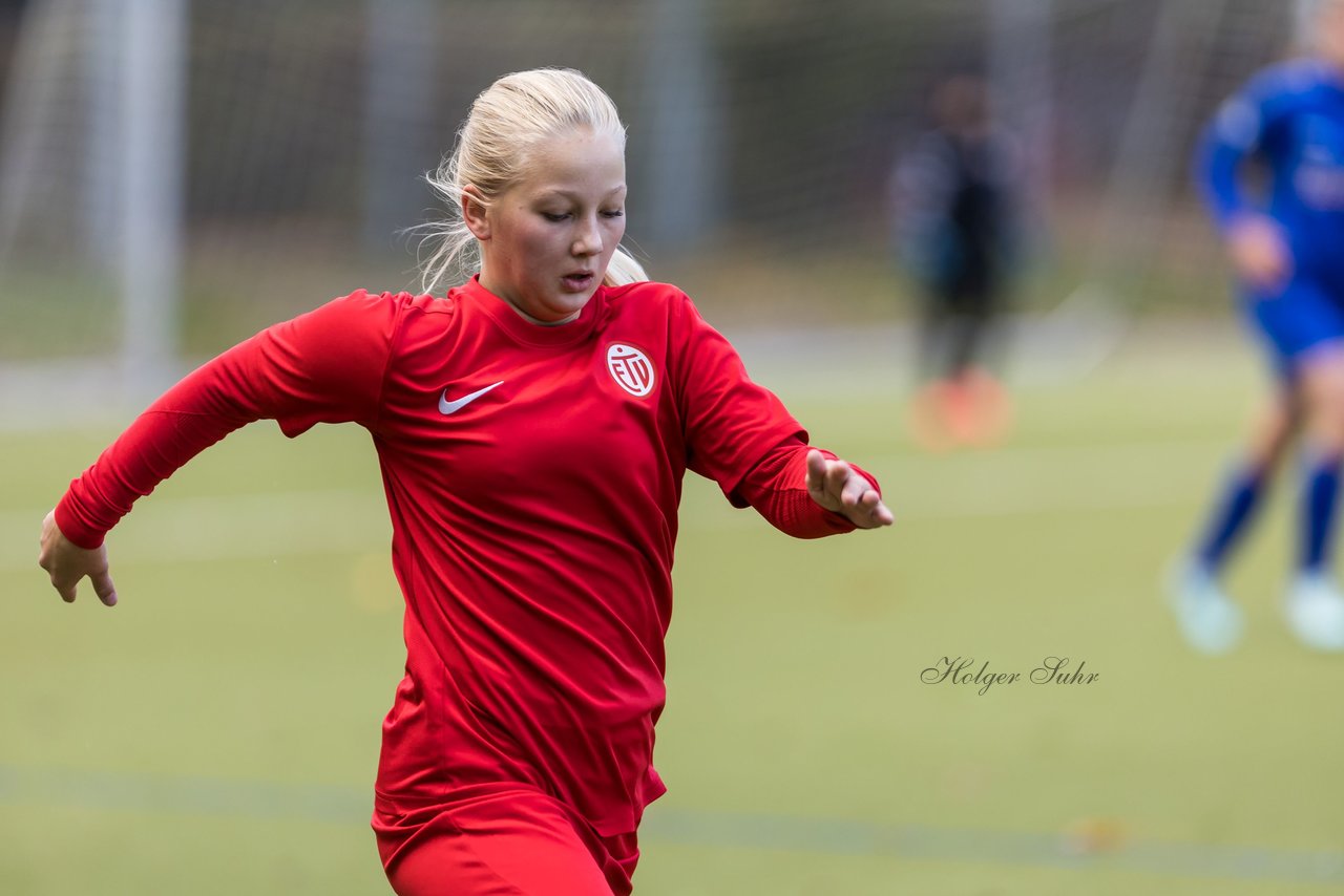 Bild 109 - wCJ Eimsbuettler TV - FC Rosengarten : Ergebnis: 2:0